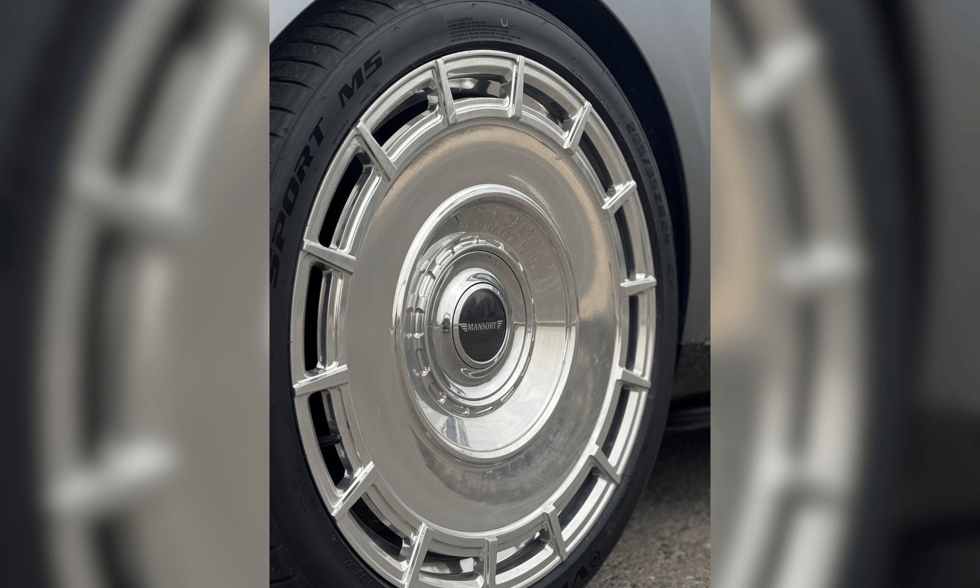 Rent Range Rover Vogue 2025 Gray 92209 I or similar