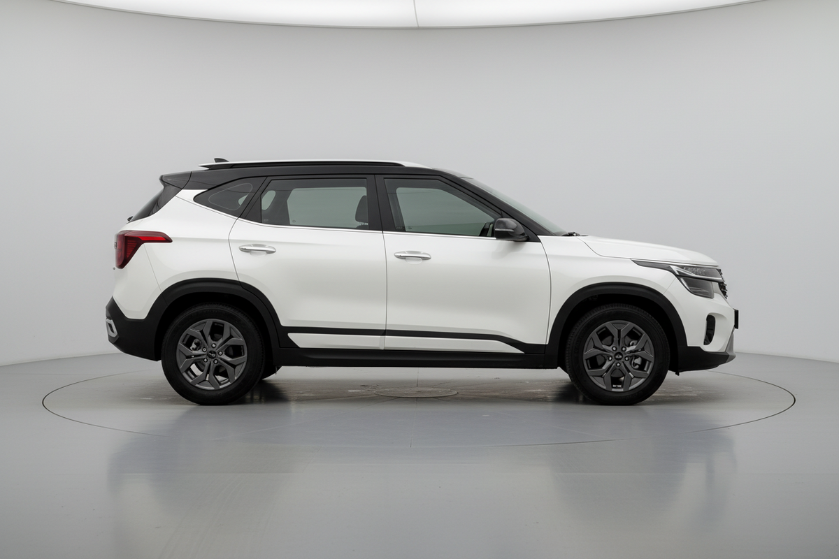 Rent Kia Seltos 2025 White 28571 K or similar