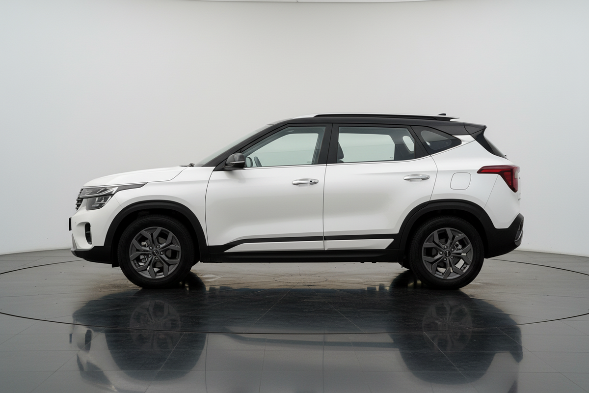 Rent Kia Seltos 2025 White 28571 K or similar